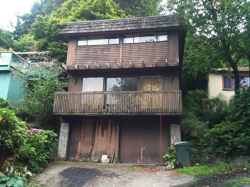 1st image of 11905 Lakeside Pl NE