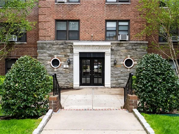 2 Fisher Drive #111, Mount Vernon, NY 10552