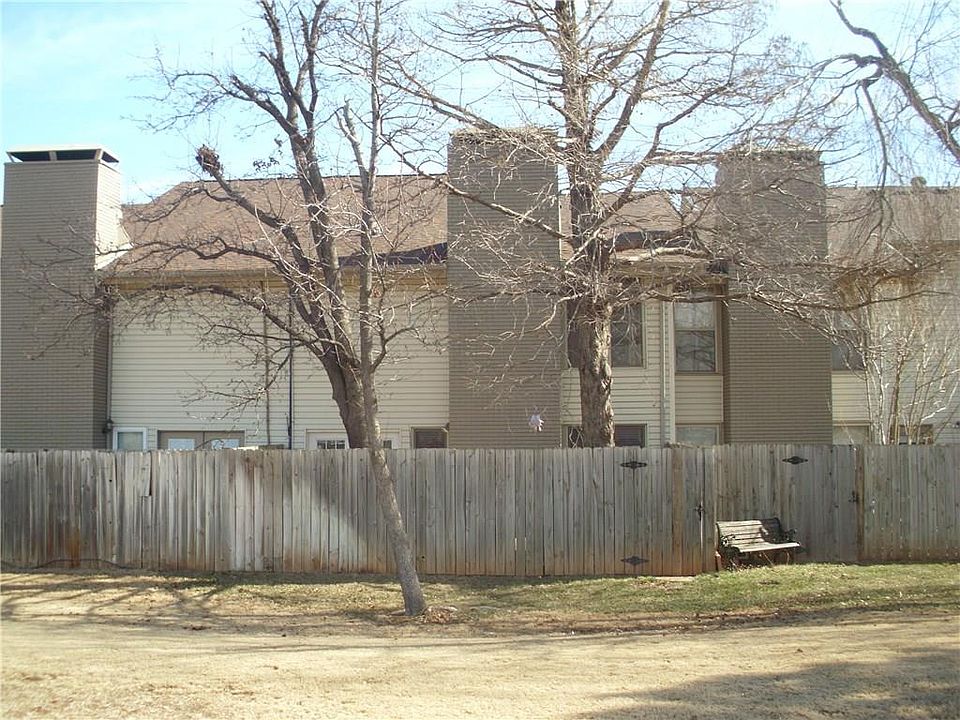 1st image of 11370 Benttree Cir Unit 11370