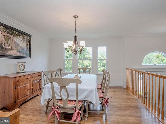 4th image of 8 Amberfield Rd
