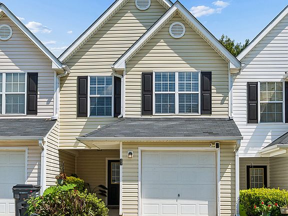 3rd image of 253 Gallant Ct SE Unit 17