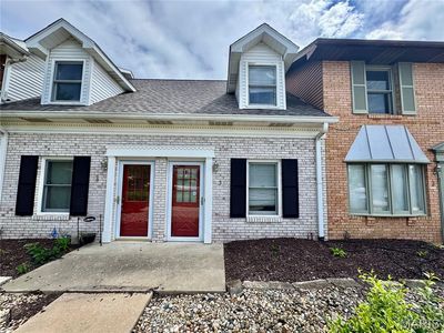 110 Ginger Creek Pkwy APT 3, Glen Carbon, IL, 62034