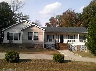 402 Grenham Rd, Greensboro, NC 27455