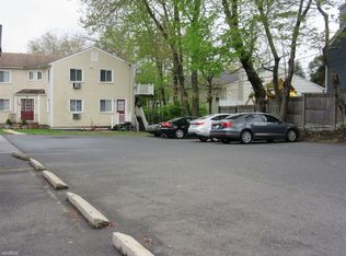 28 Pine Hill Ave APT 1C, Stamford, CT 06906