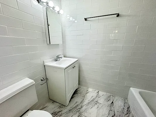 Rented by J PRESTON AND ASSOCIATES INC | media 5