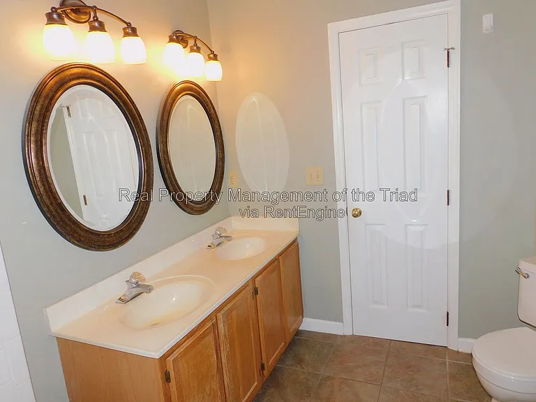 12 Cedar Knoll Dr — Photo 12