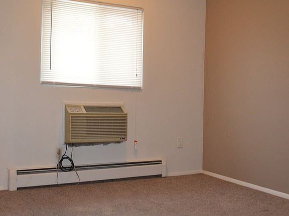 5th image of 508 Woodridge St NE APT 18