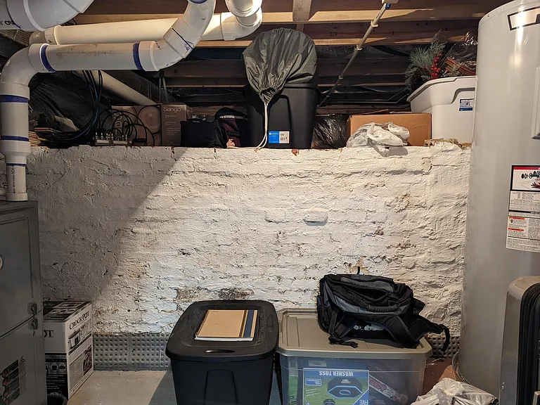 Storage Area (2/2)