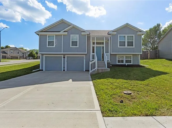 1202 N Belvidere Ave, Independence, MO 64056