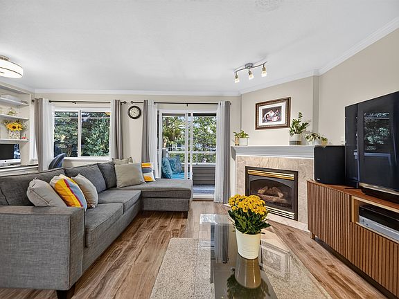 2nd image of 828 W 16th St #7