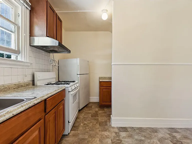 2306 Waverly St — Photo 29