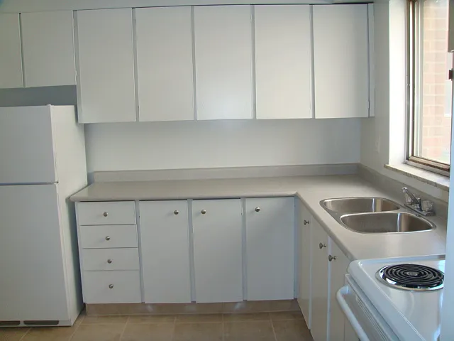 Barrington Ave Townhouses — Photo 3
