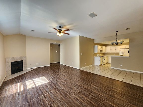 2nd image of 18203 Beaverdell Dr