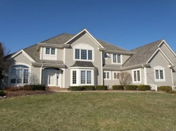 W302N2997 Windrush Cir, Town Of Delafield, WI 53072