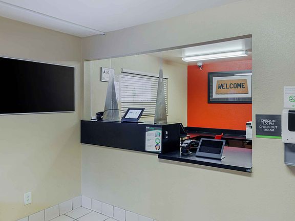 Lobby and Guest Check-in