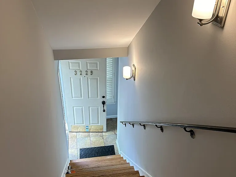 3229 W End Cir #3229 — Photo 3