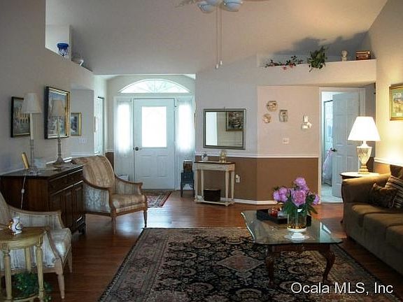 Looking back to the foyer