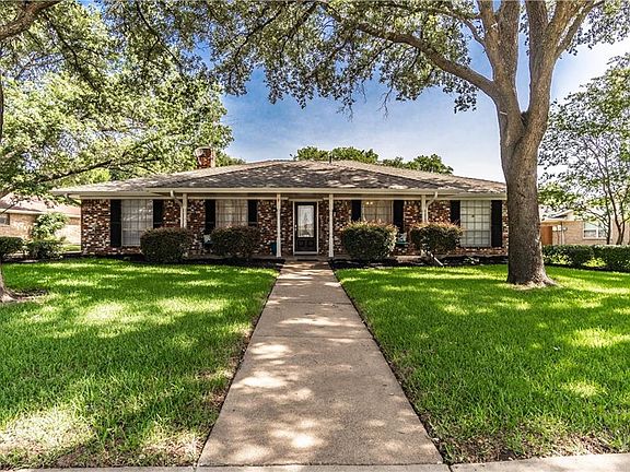 5th image of 2829 Pinehurst Dr