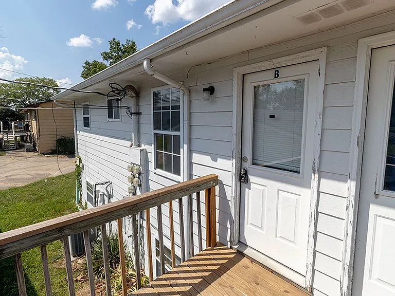 2908 Leeway Dr #B — Photo 20