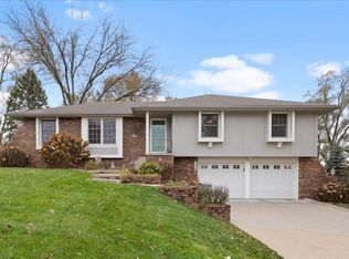250 Kingsridge Dr, Council Bluffs, IA 51503