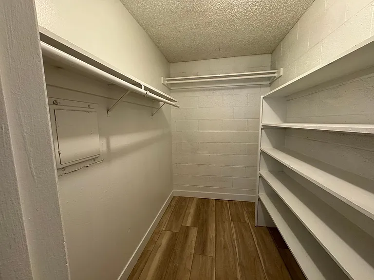 615 S Royal Crest Cir #11 — Photo 10