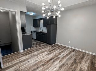 1411 SW 11th St, Blue Springs, MO 64015