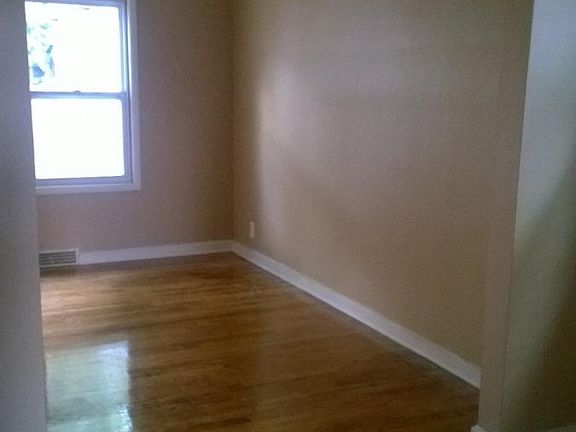2nd image of 113 N 37th St APT 1