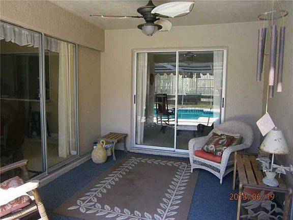 4th image of 325 Laughing Gull Ln