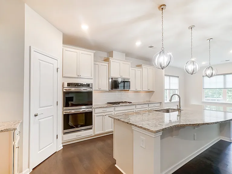 2337 Abundance Ln — Photo 6