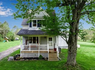 2348 N Creek Rd, Lake View, NY 14085