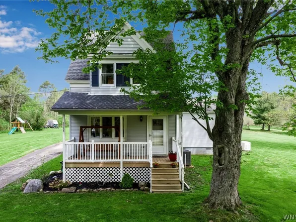 2348 N Creek Rd, Lake View, NY 14085
