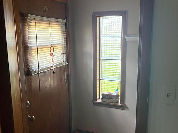 2nd image of 3737 Washington St