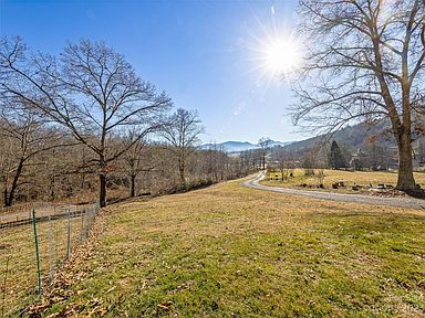 218 Sunny Acres Pl, Waynesville, NC 28786 | Zillow