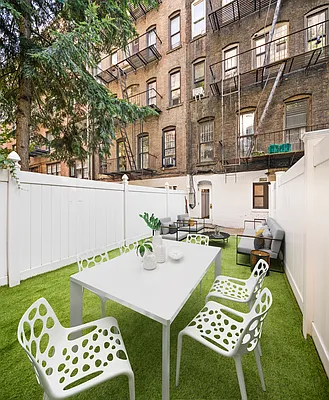 Rented by UbiQ NY | media 1