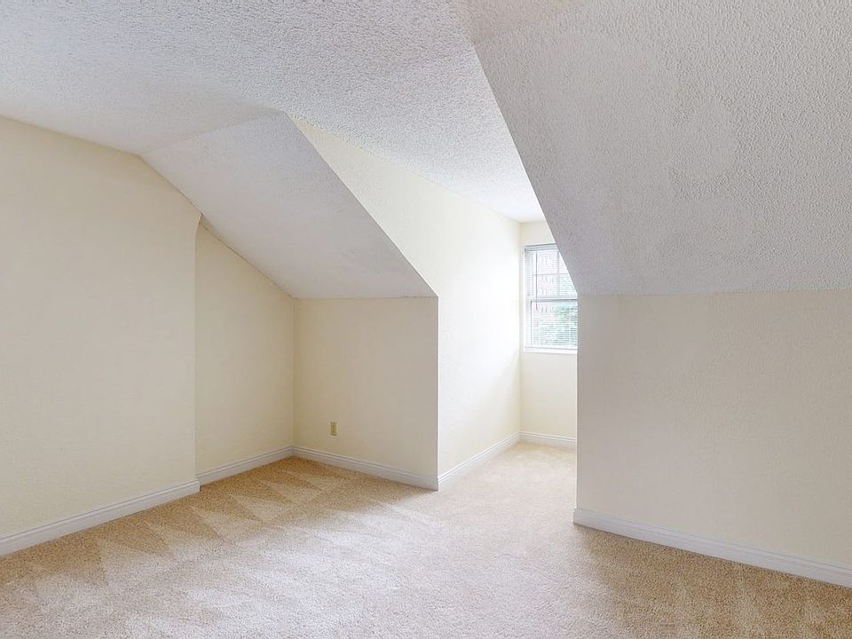 Dining/Living room