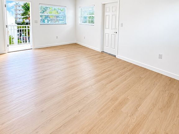 3rd image of 1231 13th St APT 4