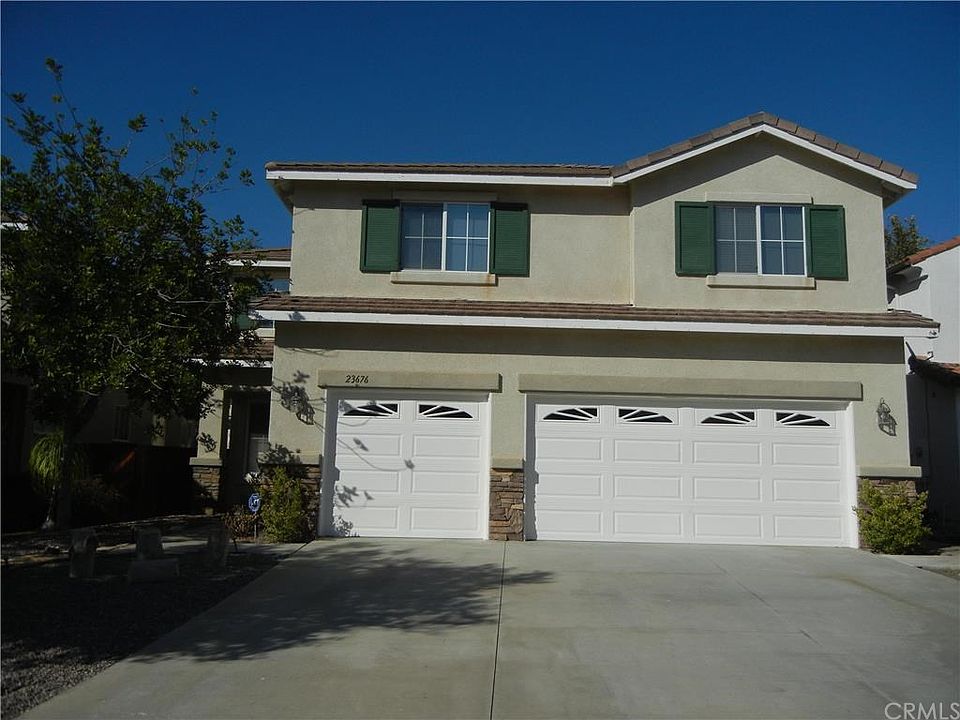 1st image of 23676 Groveland Pl