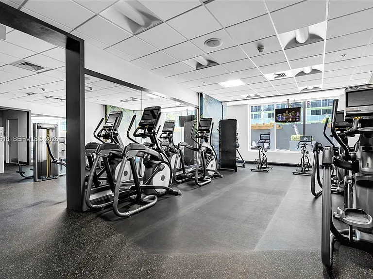 1750 N Bayshore Dr #5310 — Photo 36