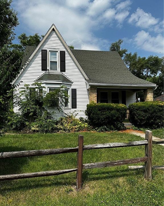 2nd image of 345 Albers Ave