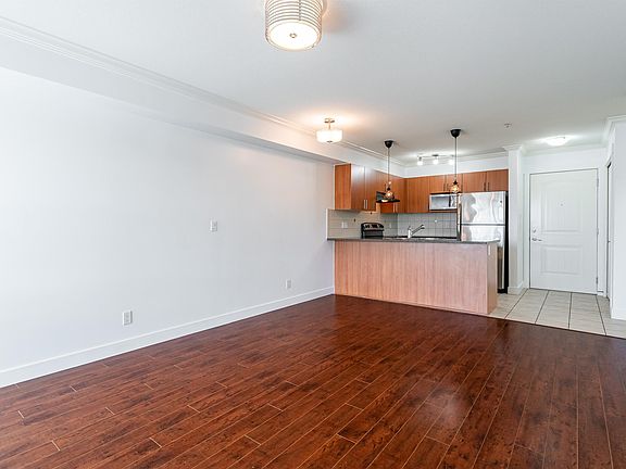 4th image of 17769 57th Ave #222