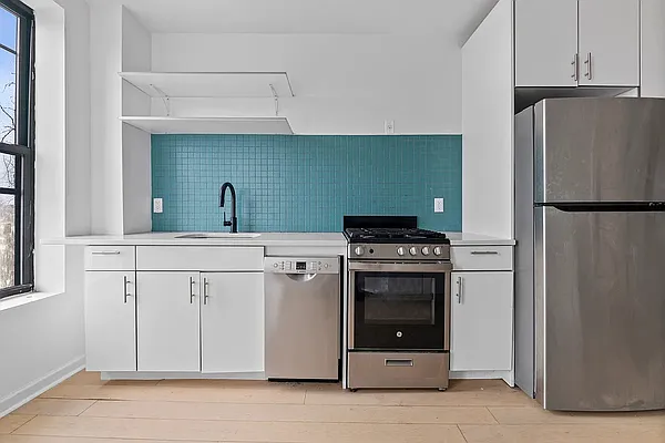 Rented by Compass | media 9