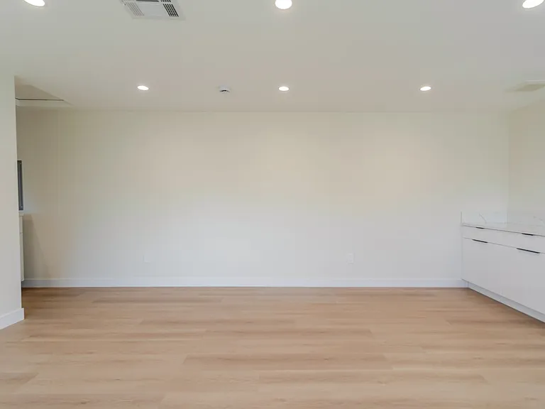 10423 Pinyon Ave — Photo 7