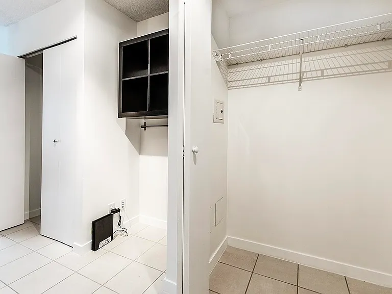 933 Hornby St #201 — Photo 9