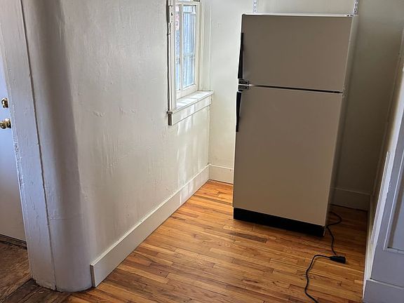 5th image of 7 W Phoenix Ave APT 2