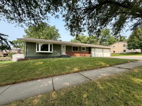 807 N Monroe Ave, Pierre, SD 57501