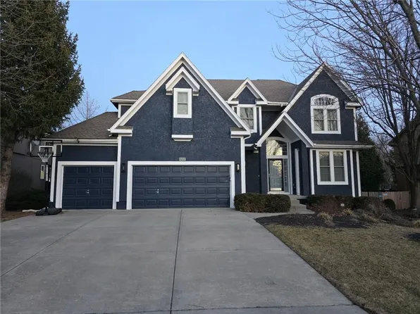 17575 S Brockway St, Olathe, KS 66062