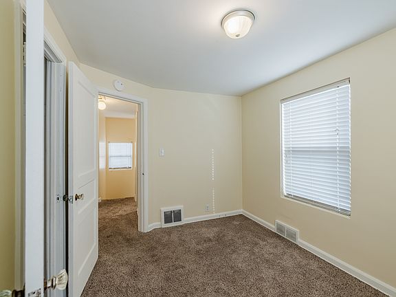 4th image of 412 S 49th St #1