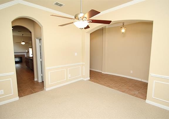 4th image of 9716 Ellery Ave