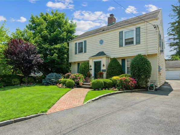 163 Combs Avenue, Woodmere, NY 11598