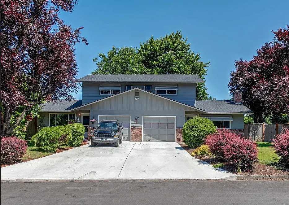 2 bed, 1.5 bath, 1000 sqft, $1,899 — Photo 4